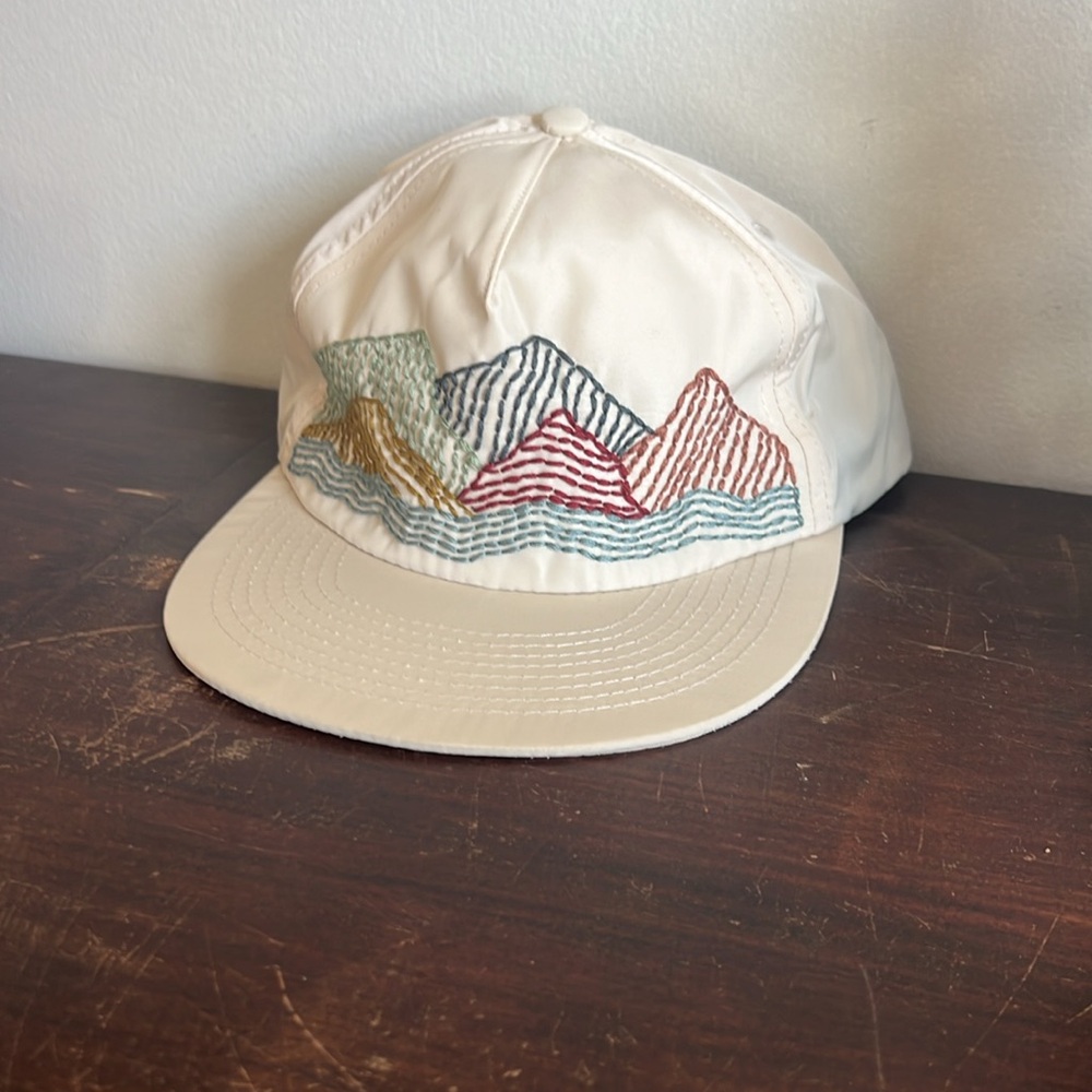 Mountain hat - Hand stitched mountain hat NEW! - Picture 6 of 6